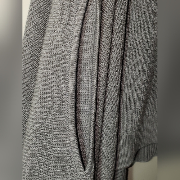 Lululemon Forward Fliw Poncho Rhino Grey - Picture 11 of 13